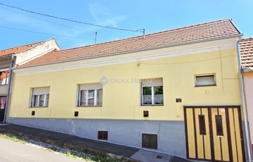 Eladó családi ház