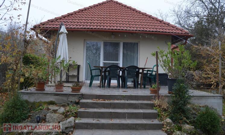 Tip-top, ideális méretű újszerű ház eladó!