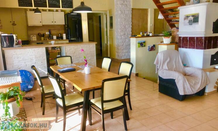 Részpanorámás tégla lakás Balatonalmádi keleti kapujában                                 