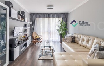 Eladó lakás