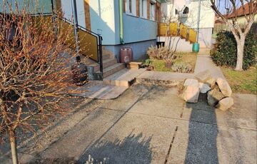 Eladó családi ház