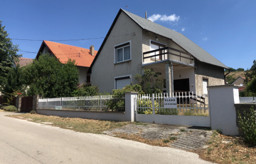 Eladó családi ház