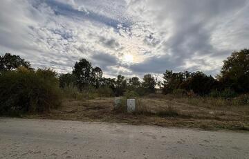 Eladó telek/földterület