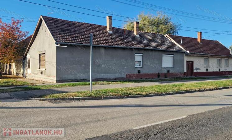Eladó felújítandó kisház frekventált helyen!