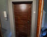 Oroszlány központi részén, eladó 1. emeleti 1 szobás öszkomfortos lakás.