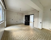 Eladó iroda/üzlethelyiség Budapest XXII. ker 122 900 000 Ft