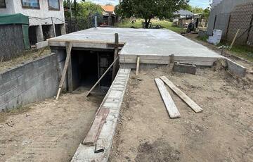 Eladó telek/földterület