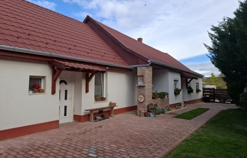 Eladó családi ház