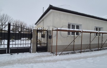 Eladó családi ház