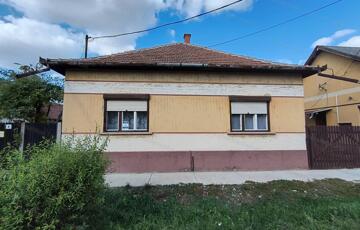 Eladó családi ház