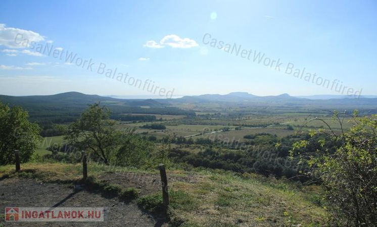 Hegyestűn elvehetetlen pazar panorámával