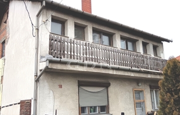 Eladó családi ház