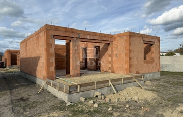 Eladó családi ház