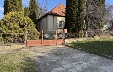 Eladó családi ház