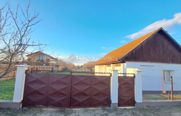 Eladó családi ház