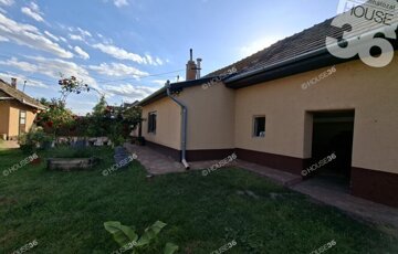 Eladó családi ház