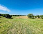 Eladó Zártkert Szőny-Béla-pusztán – Félpanorámával a Természet Kedvelőinek!