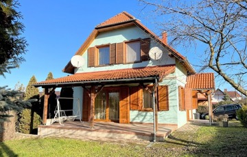 Eladó családi ház