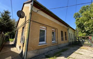 Eladó családi ház