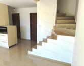 Részpanorámás új építésű ikerház sok extrával