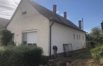 Eladó családi ház