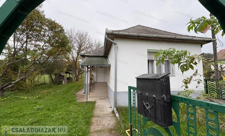 Szentdomonkoson 2+1 szobás családi ház eladó!                                 