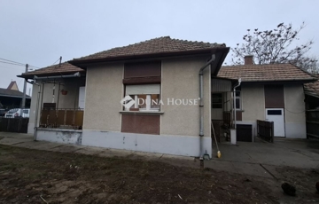 Eladó családi ház