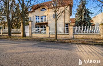 Eladó családi ház
