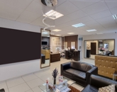 Kiadó iroda/üzlethelyiség Székesfehérvár 350 000 Ft