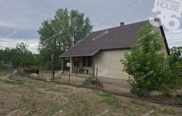 Eladó családi ház