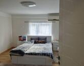 Nagy fügeden, a főút mellett, felújított, 1 szobás családi ház eladó