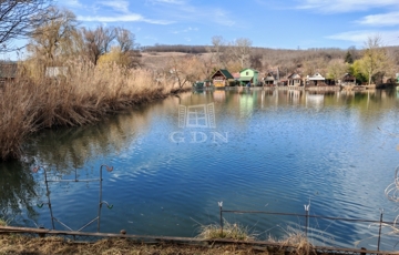 Eladó üdülő/nyaraló