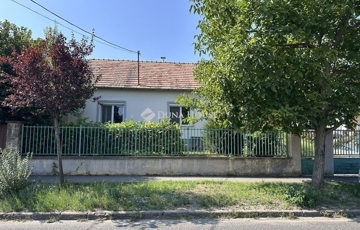 Eladó családi ház