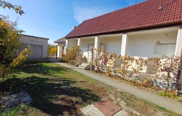 Eladó családi ház