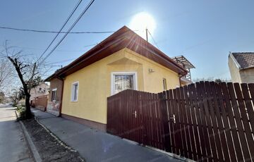 Eladó családi ház