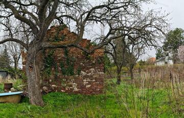 Eladó telek/földterület