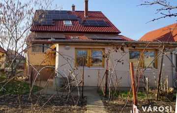 Eladó családi ház