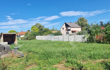 Eladó telek/földterület