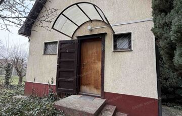 Eladó családi ház