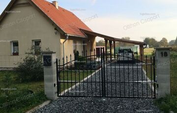 Eladó családi ház