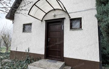 Eladó családi ház