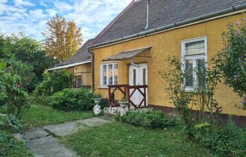 Eladó telek/földterület