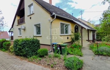 Eladó családi ház