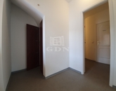 Kiadó iroda/üzlethelyiség Székesfehérvár 500 000 Ft