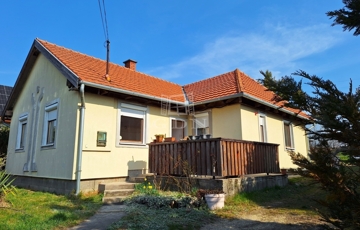 Eladó családi ház