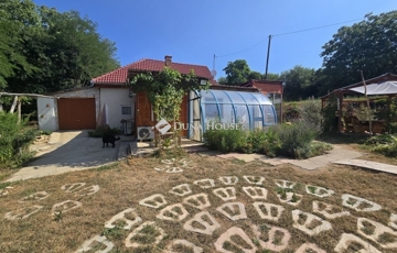 Eladó családi ház