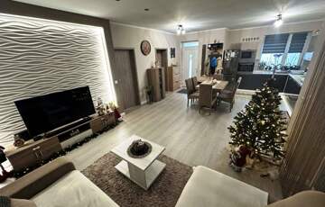 Eladó családi ház