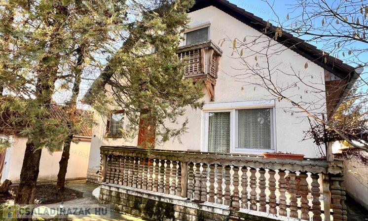 Tágas, nyugodt otthon egy családnak                                 