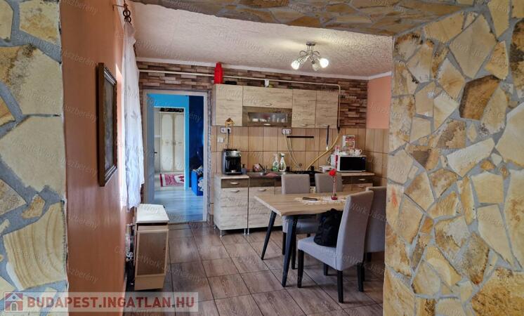 Tarnaörsön, 89 nm-es, felújított, 3 és fél szobás családi ház eladó                                 