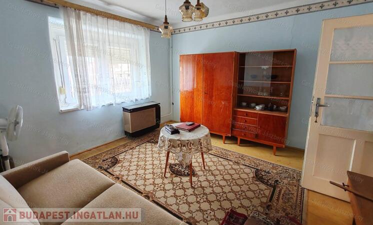 Eladó kedvező elosztású családi ház                                 